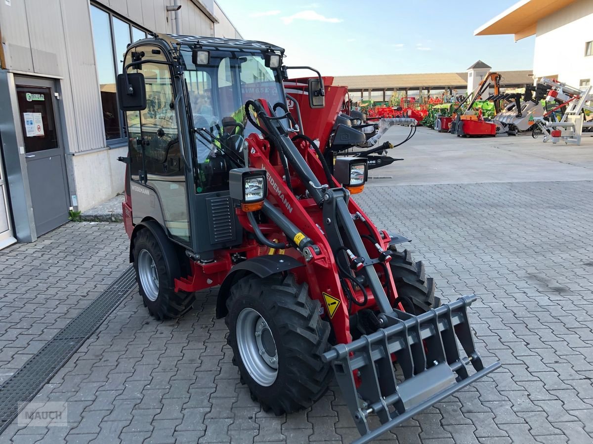 Hoflader des Typs Weidemann  1280 mit Kabine, Neumaschine in Burgkirchen (Bild 9)