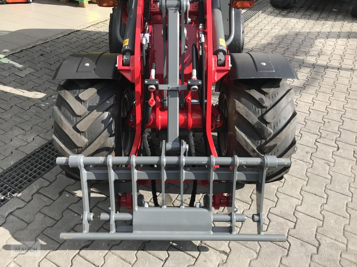 Hoflader typu Weidemann  1280 mit Kabine, Neumaschine v Burgkirchen (Obrázek 16)