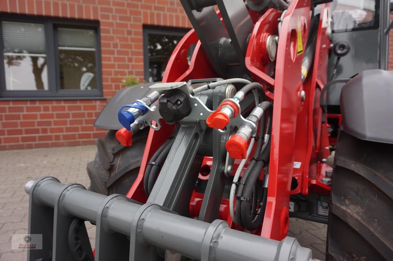 Hoflader of the type Weidemann  1390, Neumaschine in Barßel (Picture 4)