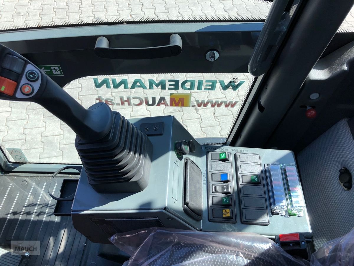 Hoflader of the type Weidemann  2080T Teleskopradlader, Neumaschine in Burgkirchen (Picture 11)