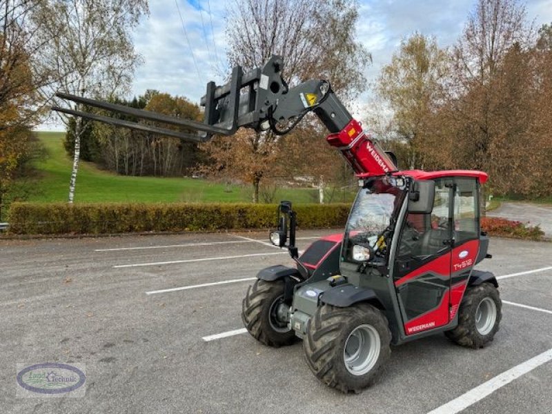 Hoflader of the type Weidemann  T 4512, Vorführmaschine in Münzkirchen (Picture 2)