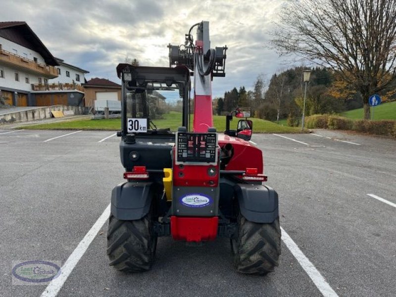 Hoflader of the type Weidemann  T 4512, Vorführmaschine in Münzkirchen (Picture 11)