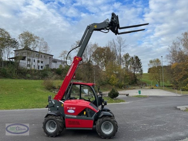 Hoflader of the type Weidemann  T 4512, Vorführmaschine in Münzkirchen (Picture 21)