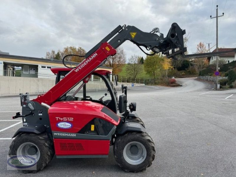 Hoflader of the type Weidemann  T 4512, Vorführmaschine in Münzkirchen (Picture 7)