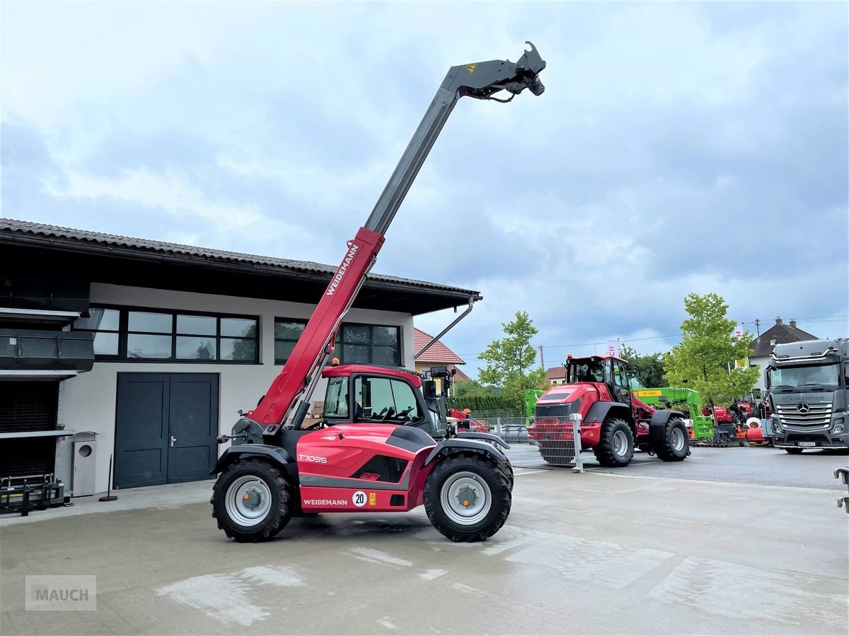 Hoflader des Typs Weidemann  T 7035 Teleskoplader, Neumaschine in Burgkirchen (Bild 1)