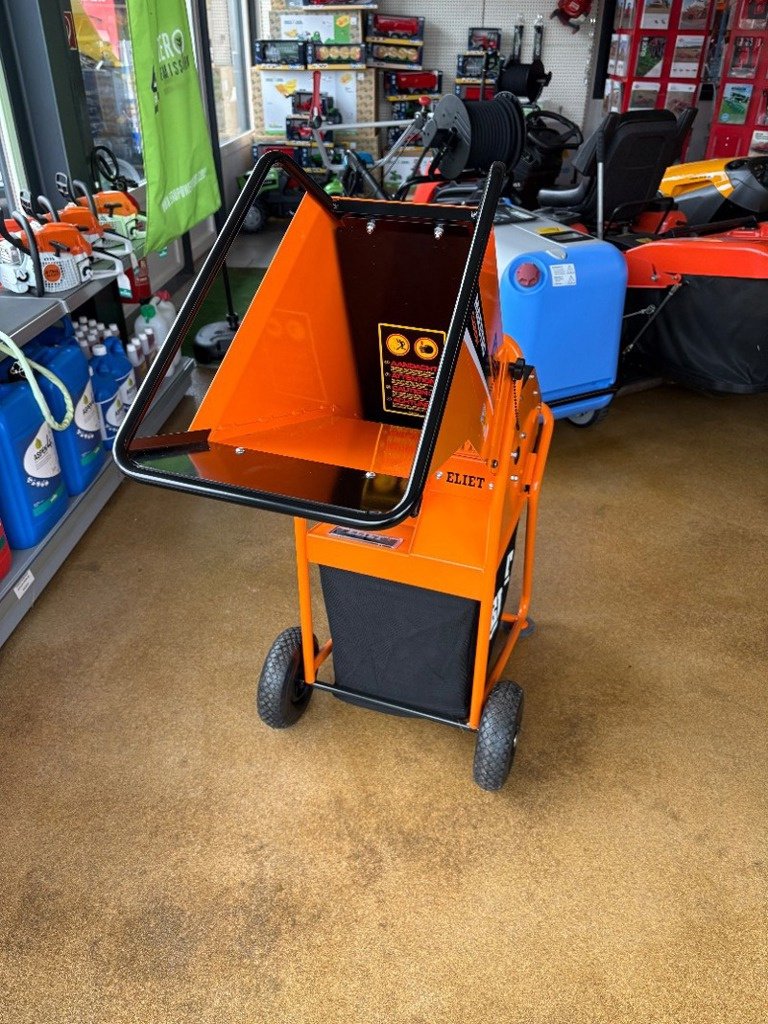 Holzhacker & Holzhäcksler des Typs Eliet Maestro Country, Neumaschine in Courtedoux (Bild 3)