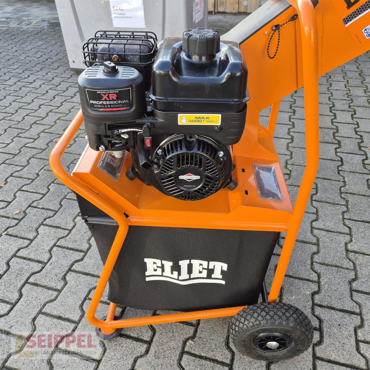 Holzhacker & Holzhäcksler des Typs Eliet MAESTRO COUNTRY, Mietmaschine in Groß-Umstadt (Bild 2)