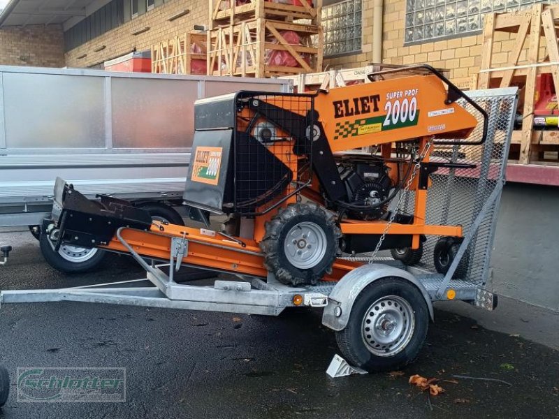 Holzhacker & Holzhäcksler des Typs Eliet SuperProf 2000 auf Anhänger, Mietmaschine in Idstein-Wörsdorf (Bild 1)