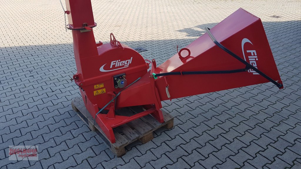Holzhacker & Holzhäcksler des Typs Fliegl Holzhacker BIG, Neumaschine in Rottenburg a.d. Laaber (Bild 1)