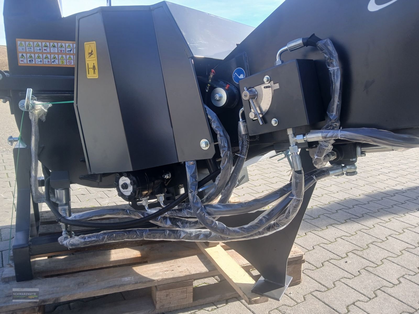 Holzhacker & Holzhäcksler Türe ait Fliegl Holzhacker hydraulisch, Neumaschine içinde Aurolzmünster (resim 11)