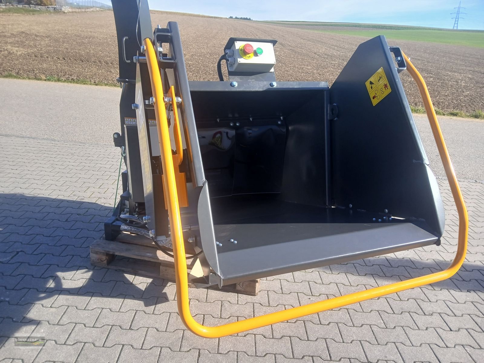 Holzhacker & Holzhäcksler Türe ait Fliegl Holzhacker hydraulisch, Neumaschine içinde Aurolzmünster (resim 9)