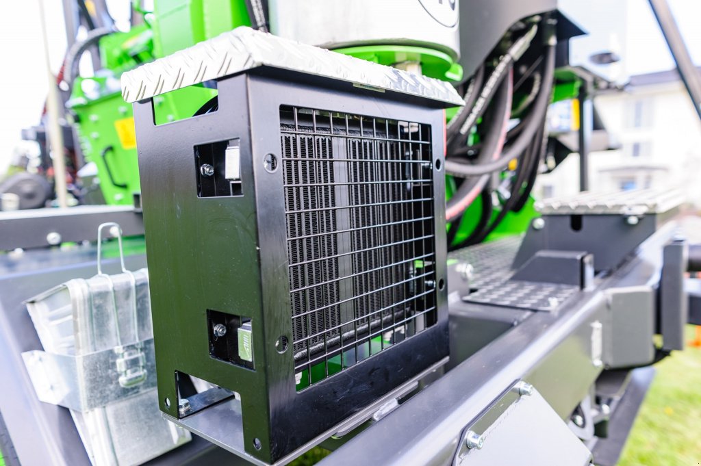 Holzhacker & Holzhäcksler des Typs Heizomat HM 8-400 K, Neumaschine in Nittenau (Bild 9)