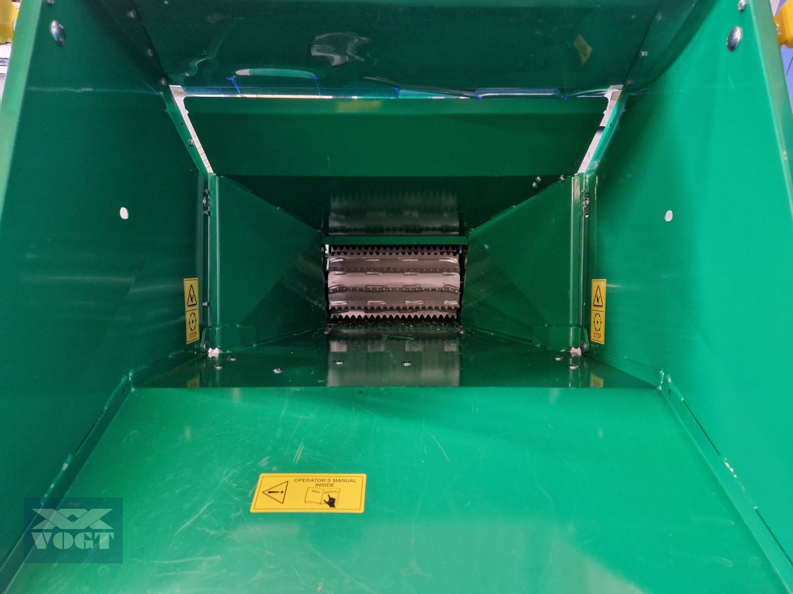 Holzhacker & Holzhäcksler des Typs HS 120 MX PRO Holzhacker /Holzschredder mit Kettenantrieb und hydr. Einzug, Neumaschine in Schmallenberg (Bild 9)