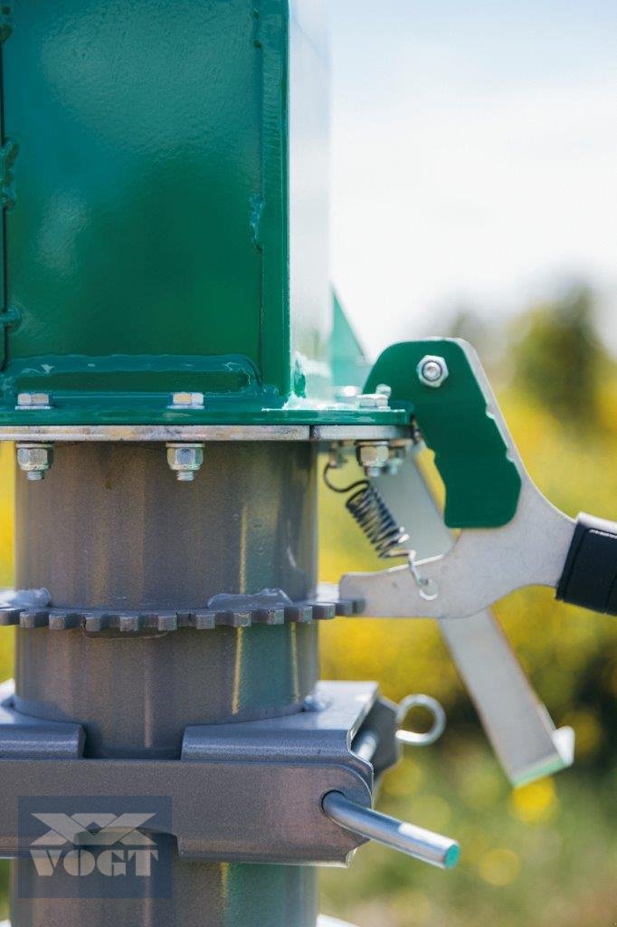 Holzhacker & Holzhäcksler des Typs HS 140MF PRO Holzhacker mit Dieselmotor und PKW-Fahrwerk, Neumaschine in Schmallenberg (Bild 5)