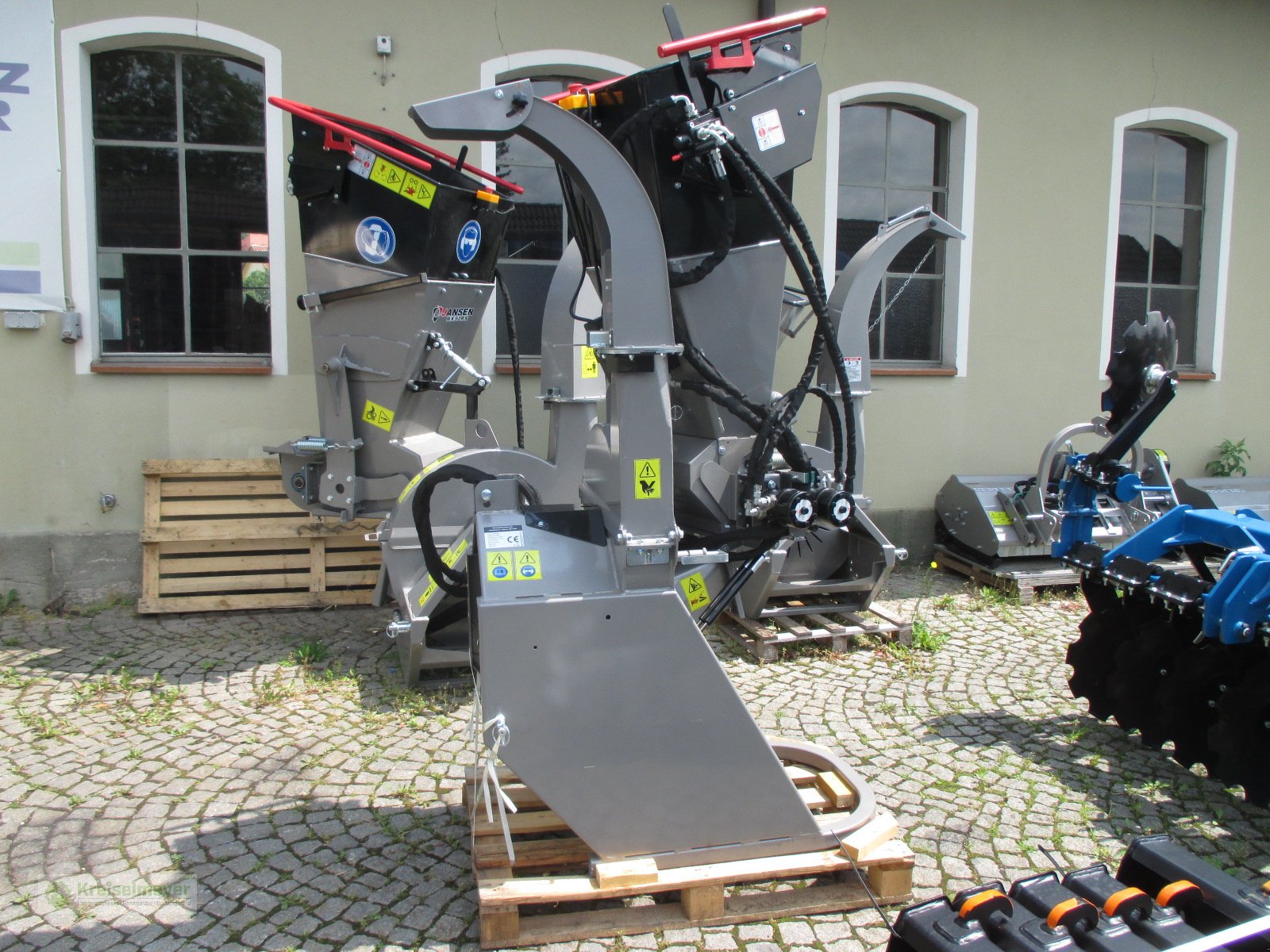 Holzhacker & Holzhäcksler des Typs Jansen BX-42 RS mit hydraulischem Einzug inkl. Gelenkwelle SOFORT VERFÜGBAR, Neumaschine in Feuchtwangen (Bild 4)