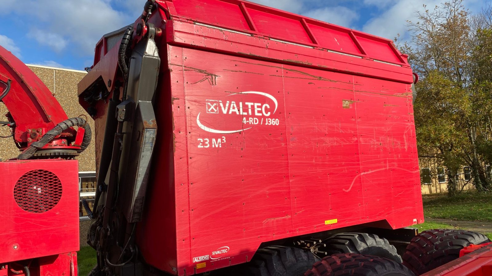 Holzhacker & Holzhäcksler Türe ait Jenz 360 jenz 360 + alsidig flisvogn + Valtra T 234, Gebrauchtmaschine içinde Holstebro (resim 4)