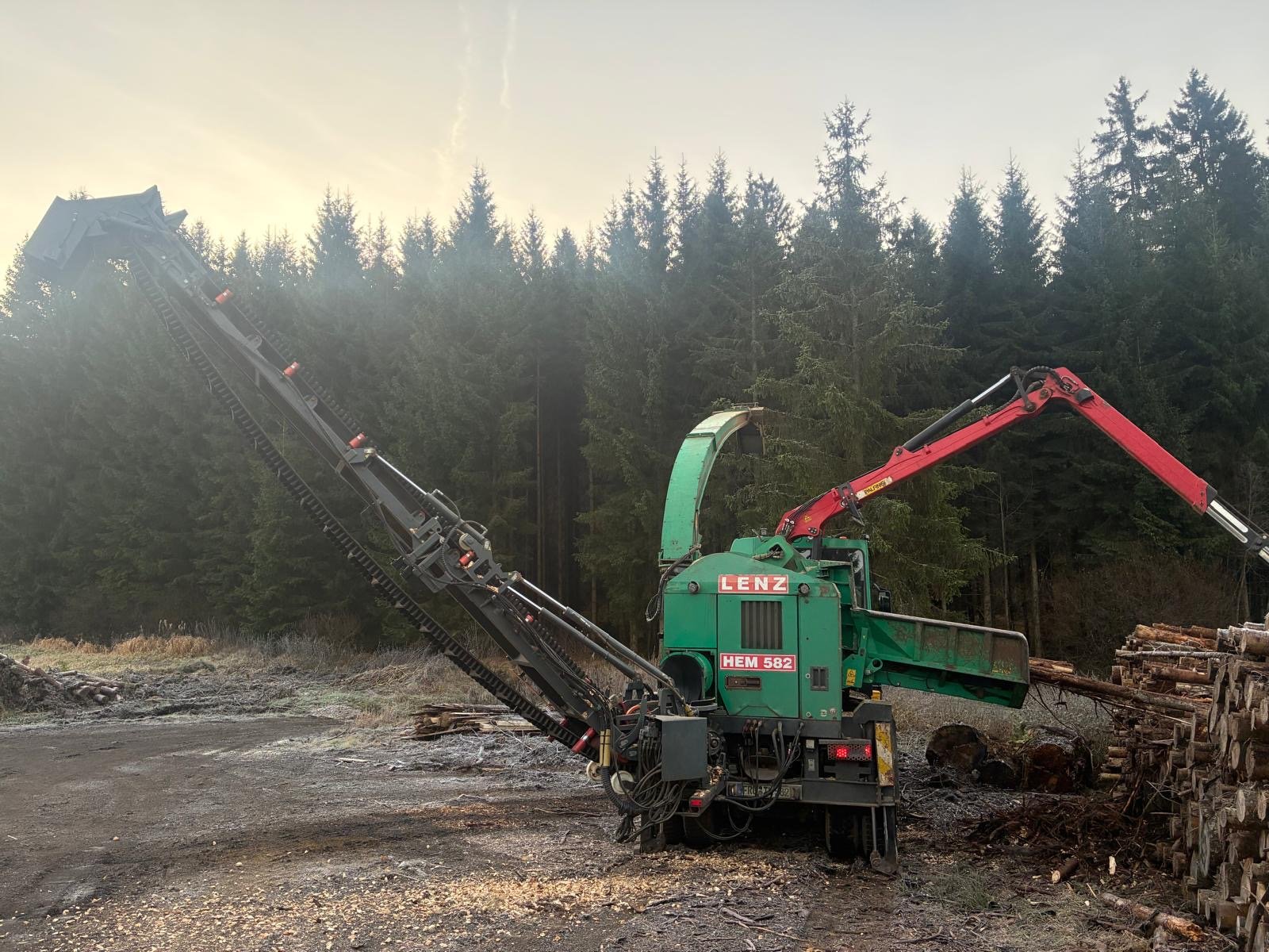 Holzhacker & Holzhäcksler typu Jenz Hem 582 R, Gebrauchtmaschine w Hinterschmiding (Zdjęcie 4)