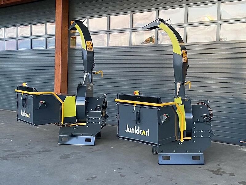 Holzhacker & Holzhäcksler Türe ait Junkkari Holzschredder Holzhäcksler Holzhacker Buschholzhacker Ha, Gebrauchtmaschine içinde Schmallenberg (resim 2)