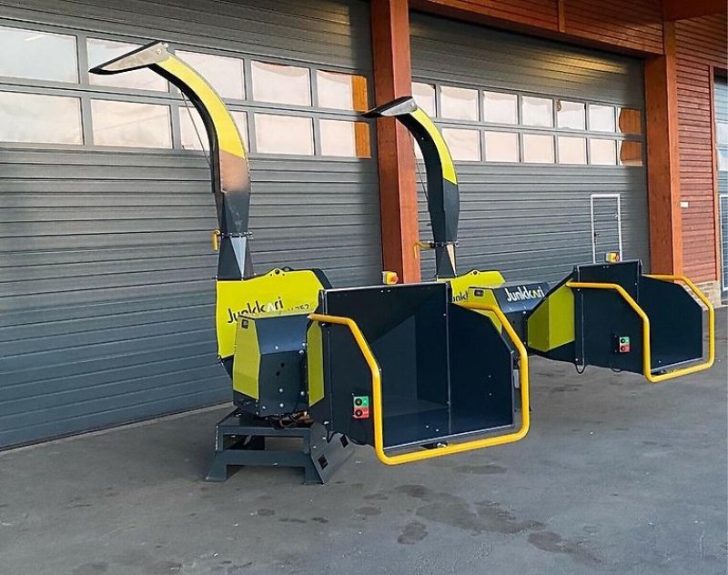 Holzhacker & Holzhäcksler Türe ait Junkkari Holzschredder Holzhäcksler Holzhacker Buschholzhacker Ha, Gebrauchtmaschine içinde Schmallenberg (resim 16)