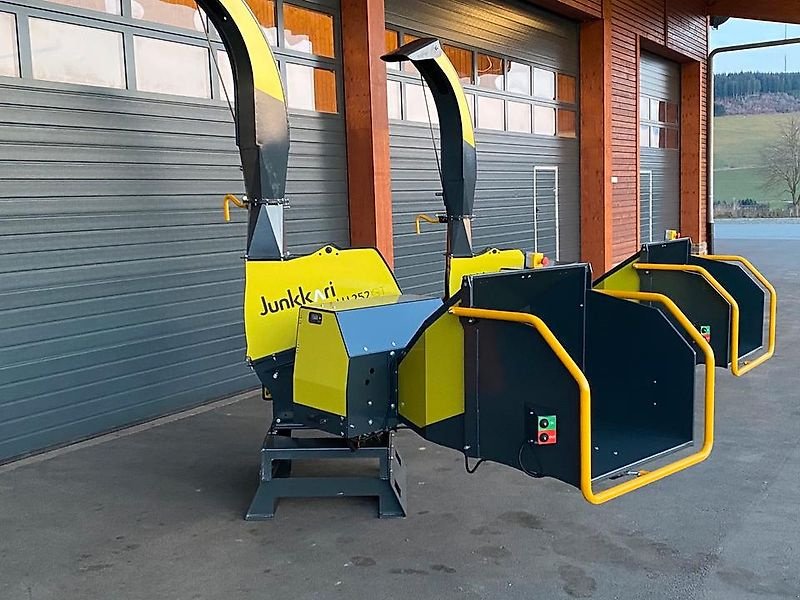 Holzhacker & Holzhäcksler типа Junkkari Holzschredder Holzhäcksler Holzhacker Buschholzhacker, Gebrauchtmaschine в Schmallenberg (Фотография 8)