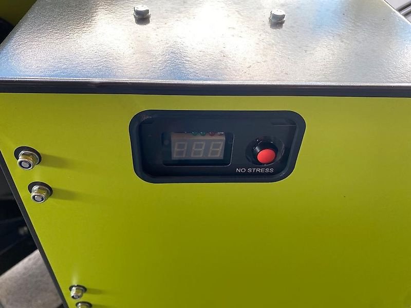 Holzhacker & Holzhäcksler typu Junkkari Holzschredder Holzhäcksler Holzhacker Buschholzhacker, Gebrauchtmaschine v Schmallenberg (Obrázek 9)