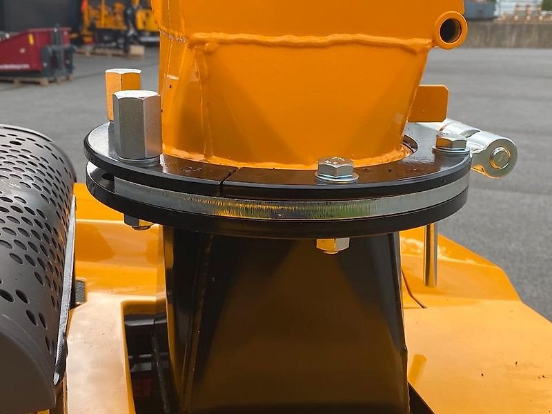 Holzhacker & Holzhäcksler типа laski Holzschredder Holzhäcksler Holzhacker Buschholzhacker, Gebrauchtmaschine в Schmallenberg (Фотография 9)