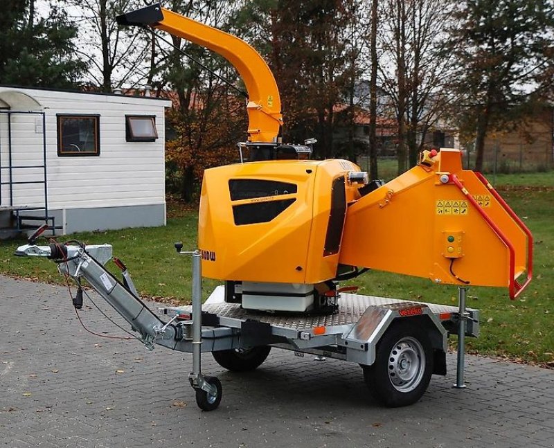 Holzhacker & Holzhäcksler Türe ait laski Holzschredder Holzhäcksler Holzhacker Buschholzhäcksler, Gebrauchtmaschine içinde Schmallenberg (resim 1)