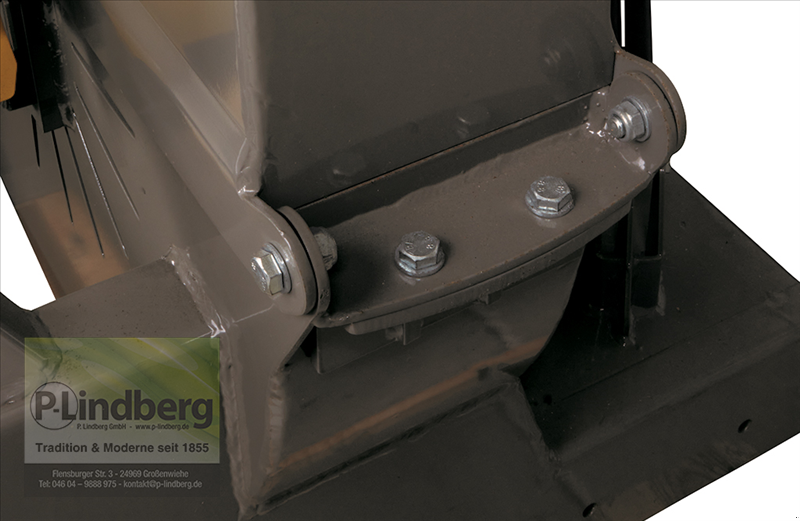Holzhacker & Holzhäcksler des Typs P.Lindberg GmbH Häcksler Zapfwellenantrieb Traktor hydraulischer Einzug Auswurf schwenkbar Äste Ø150mm BX62RD, Neumaschine in Großenwiehe (Bild 11)