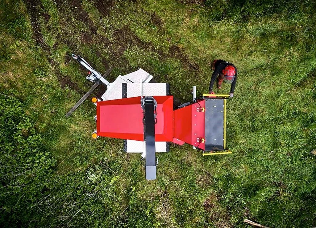 Holzhacker & Holzhäcksler Türe ait Sonstige 215 MOBIL T m. TP Pilot+, Hatz m. DPF 59 hk, tandemtrailer og 270 graders drejekrans, Gebrauchtmaschine içinde Holstebro (resim 9)