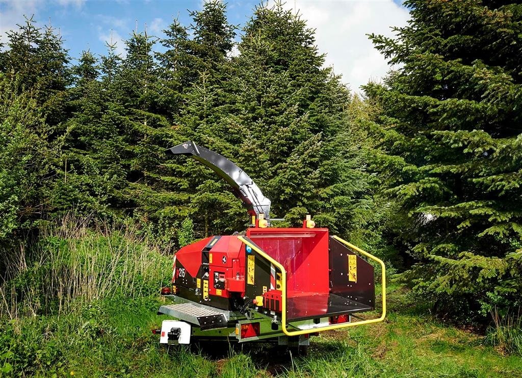 Holzhacker & Holzhäcksler Türe ait Sonstige 215 MOBIL T m. TP Pilot+, Hatz m. DPF 59 hk, tandemtrailer og 270 graders drejekrans, Gebrauchtmaschine içinde Holstebro (resim 3)