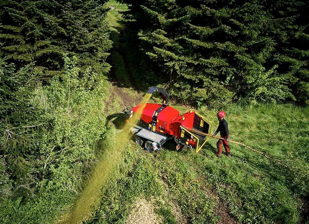 Holzhacker & Holzhäcksler Türe ait Sonstige 215 MOBIL T m. TP Pilot+, Hatz m. DPF 59 hk, tandemtrailer og 270 graders drejekrans, Gebrauchtmaschine içinde Holstebro (resim 12)