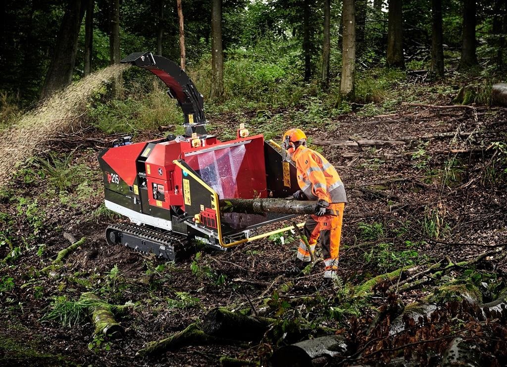 Holzhacker & Holzhäcksler Türe ait Sonstige 215 TRACK  Diesel m. TP-pilot og 59 hk - manuel, Gebrauchtmaschine içinde Holstebro (resim 2)