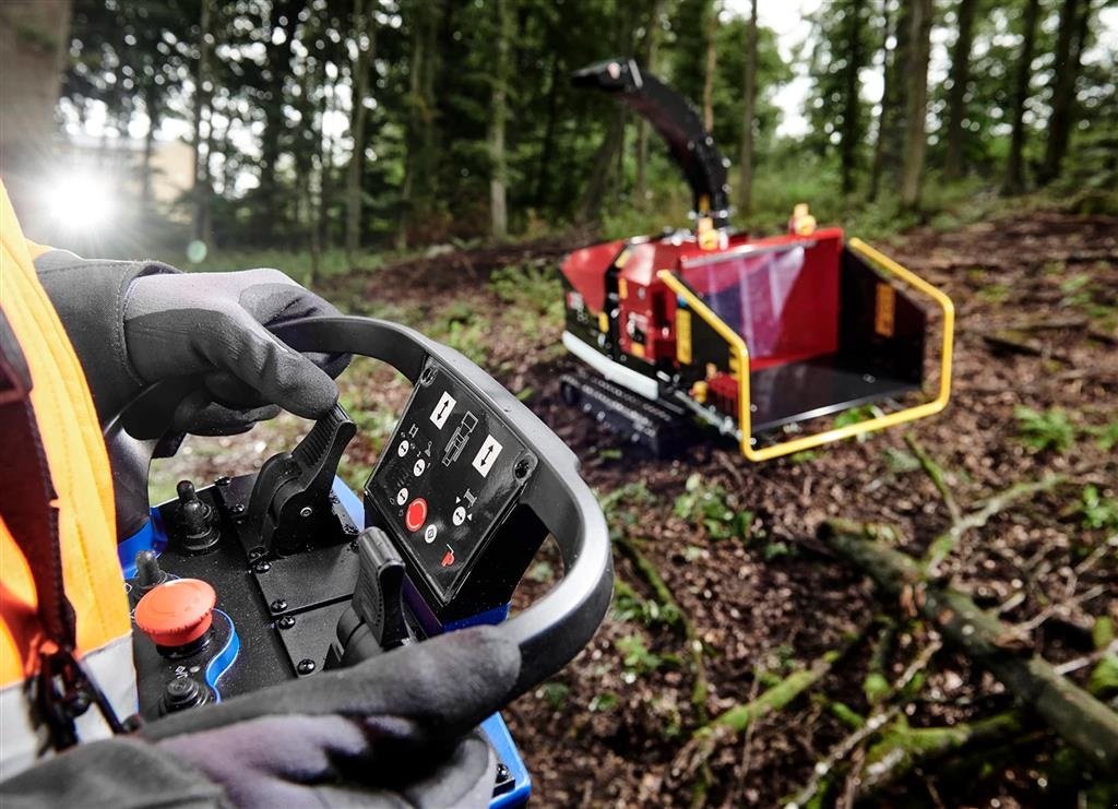 Holzhacker & Holzhäcksler Türe ait Sonstige 215 TRACK  Diesel m. TP-pilot og 59 hk - manuel, Gebrauchtmaschine içinde Holstebro (resim 3)