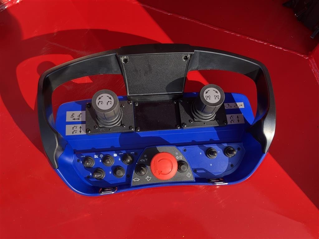 Holzhacker & Holzhäcksler des Typs Sonstige 270 PTO K med FTG 5,3m kran med fjernbetjent joystick., Gebrauchtmaschine in Holstebro (Bild 3)