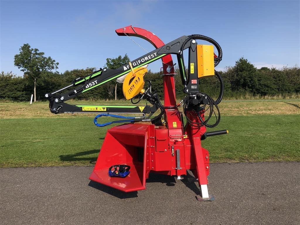 Holzhacker & Holzhäcksler des Typs Sonstige 270 PTO K med FTG 5,3m kran med fjernbetjent joystick., Gebrauchtmaschine in Holstebro (Bild 1)