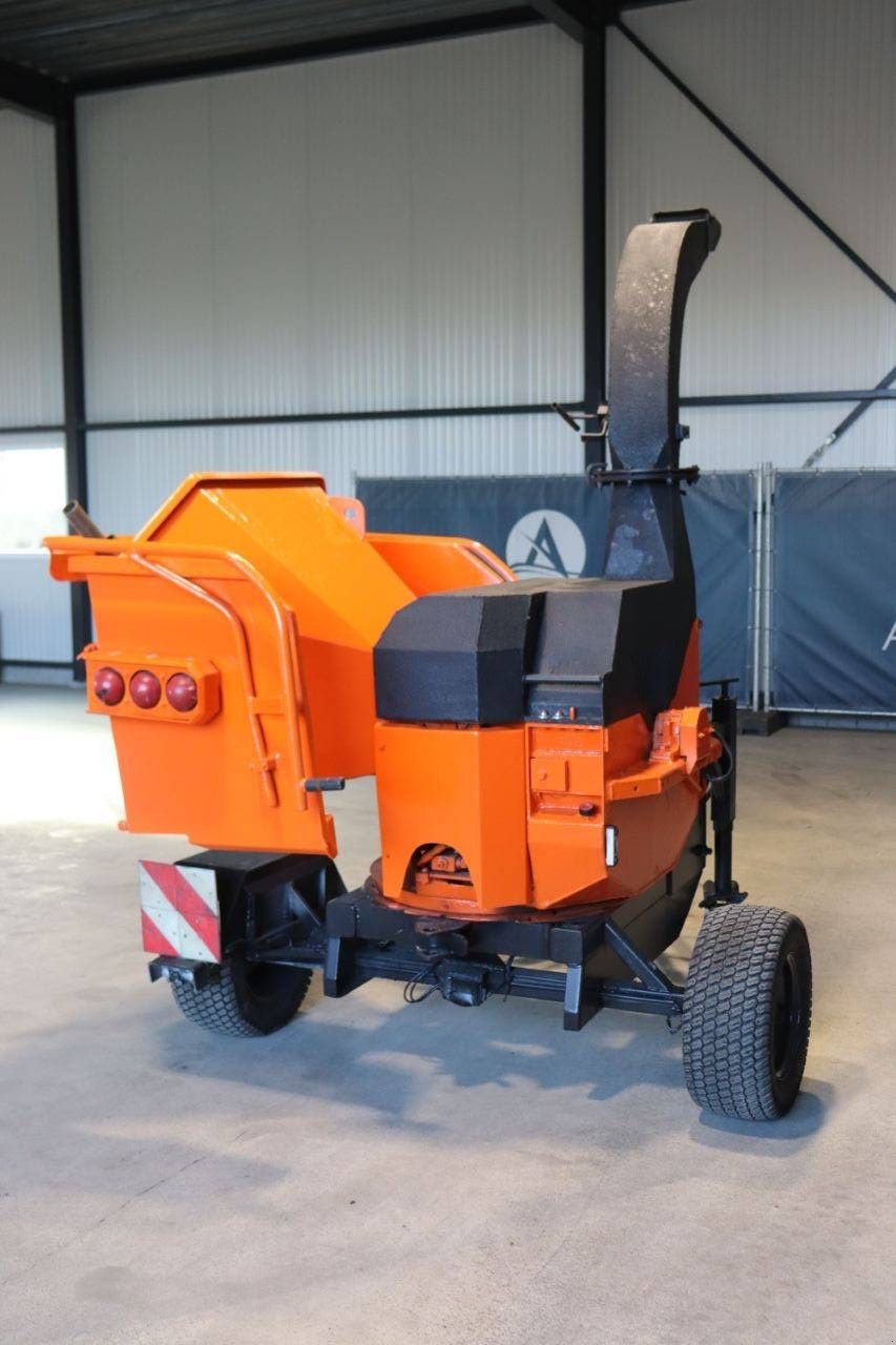 Holzhacker & Holzhäcksler typu Sonstige 327 ZS, Gebrauchtmaschine w Antwerpen (Zdjęcie 5)