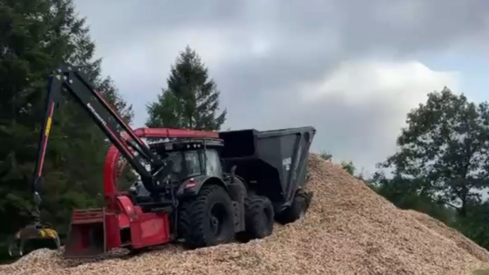 Holzhacker & Holzhäcksler типа Sonstige 400 Med kran, Gebrauchtmaschine в Ulstrup (Фотография 1)