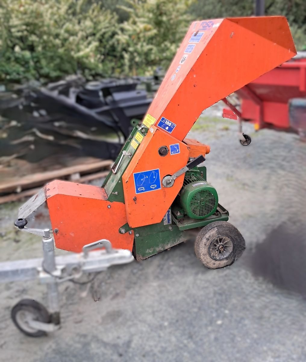 Holzhacker & Holzhäcksler typu Sonstige Häcksler Bosch IntNr 12136, Gebrauchtmaschine v Strem (Obrázek 2)