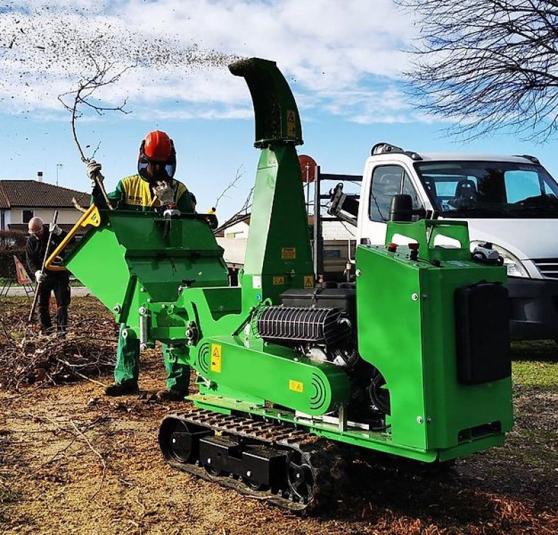Holzhacker & Holzhäcksler des Typs Sonstige Holzhäcksler Holzhacker Holzschredder Buschholzhacker Hacker, Gebrauchtmaschine in Schmallenberg (Bild 1)