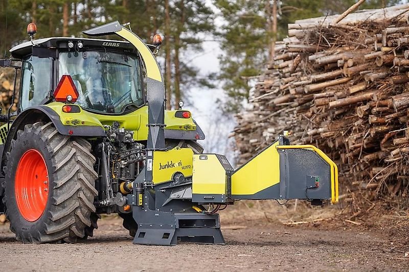 Holzhacker & Holzhäcksler Türe ait Sonstige Holzhäcksler Holzhacker Holzschredder Buschholzhäcksler Hacker, Gebrauchtmaschine içinde Schmallenberg (resim 1)