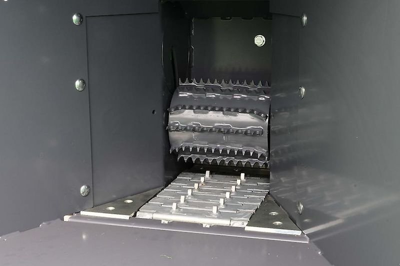 Holzhacker & Holzhäcksler typu Sonstige Holzhäcksler Holzhacker Holzschredder Buschholzhäcksler Hacker, Gebrauchtmaschine v Schmallenberg (Obrázek 13)
