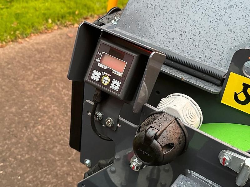 Holzhacker & Holzhäcksler des Typs Sonstige Holzschredder Holzhäcksler Holzhacker Buschholzhacker Häcksler, Gebrauchtmaschine in Schmallenberg (Bild 11)