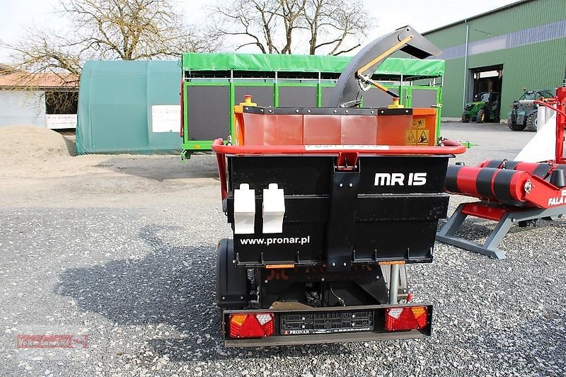 Holzhacker & Holzhäcksler van het type Sonstige Pronar Holzhäcksler MR-15 Anhänger bis 15 cm Holzdurchmesser, Neumaschine in Ostheim/Rhön (Foto 4)