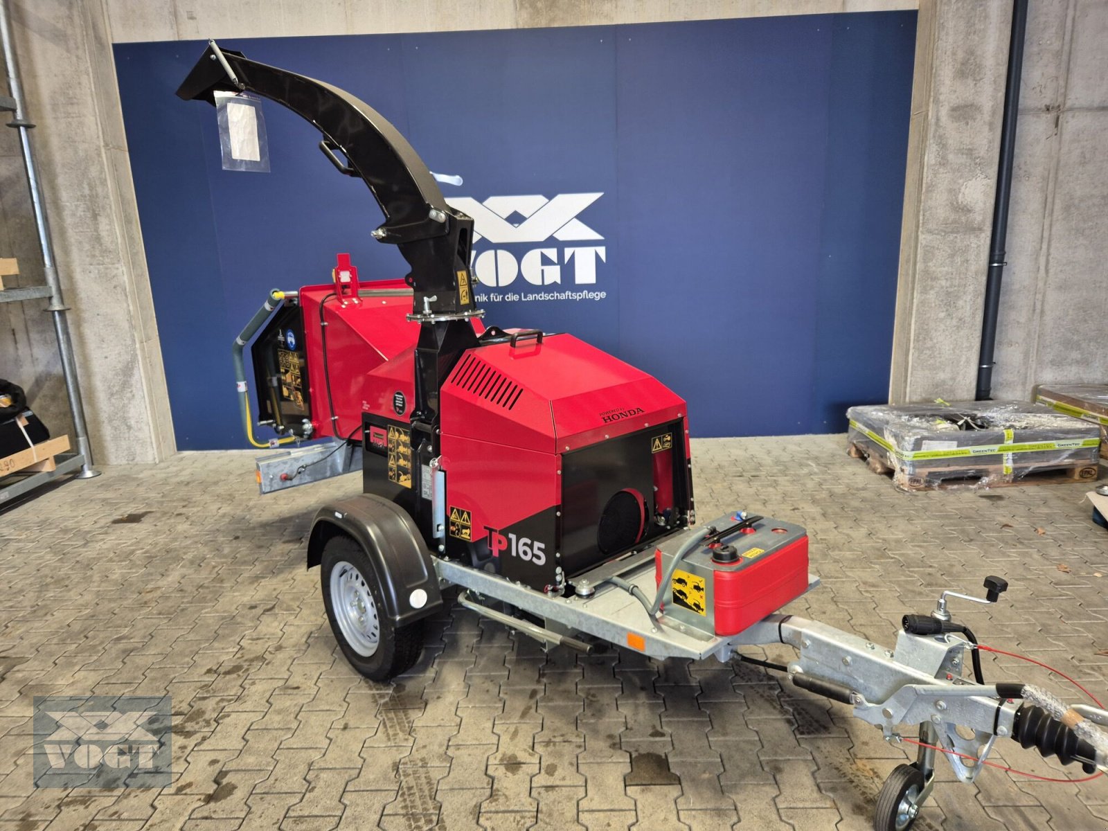 Holzhacker & Holzhäcksler del tipo TP 165 MOBILE Holzhacker /Holzhäcksler mit Benzinmotor und PKW-Fahrwerk-Lagergerät, Neumaschine In Schmallenberg (Immagine 1)