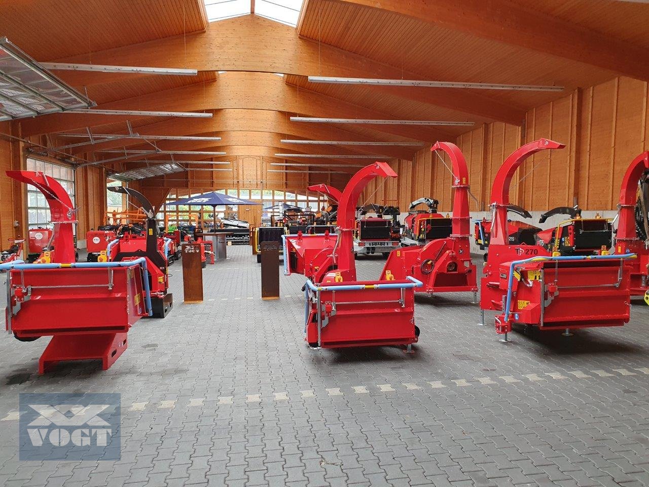 Holzhacker & Holzhäcksler des Typs TP 165 MOBILE Holzhacker /Holzschredder mit Benzinmotor & PKW-Fahrwerk-Lagergerät-Aktion, Neumaschine in Schmallenberg (Bild 13)