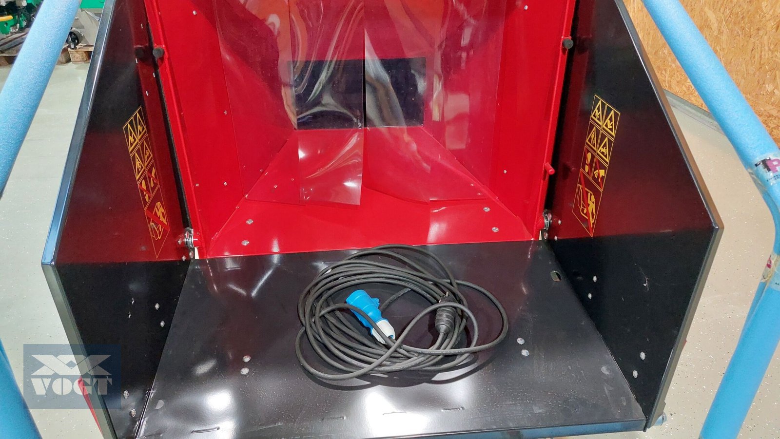 Holzhacker & Holzhäcksler typu TP 175 MOBILE ZE Holzhacker /Holzschredder mit Elektromotor und PKW-Fahrwerk, Neumaschine w Schmallenberg (Zdjęcie 5)