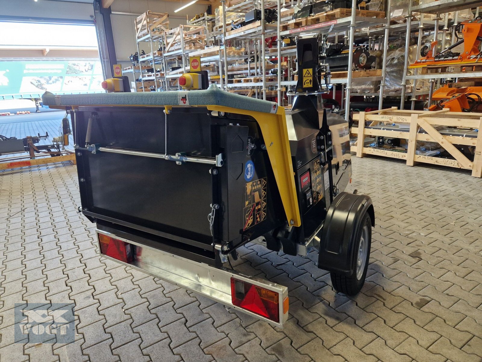 Holzhacker & Holzhäcksler typu TP 176 BLACK BEAST Holzhacker /Holzhäcksler mit Dieselmotor und PKW-Fahrwerk NEU, Neumaschine w Schmallenberg (Zdjęcie 7)