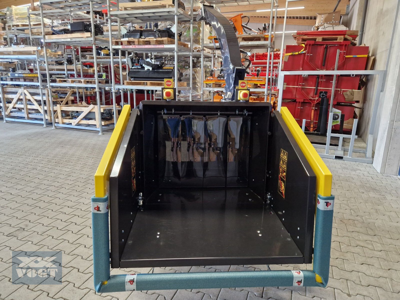 Holzhacker & Holzhäcksler typu TP 176 BLACK BEAST Holzhacker /Holzhäcksler mit Dieselmotor und PKW-Fahrwerk NEU, Neumaschine w Schmallenberg (Zdjęcie 9)