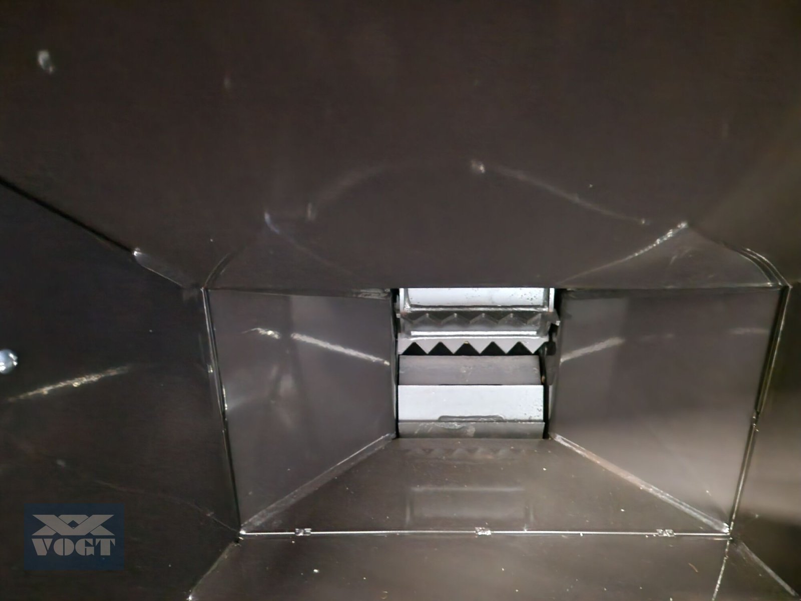 Holzhacker & Holzhäcksler typu TP 176 BLACK BEAST Holzhacker /Holzhäcksler mit Dieselmotor und PKW-Fahrwerk NEU, Neumaschine w Schmallenberg (Zdjęcie 10)