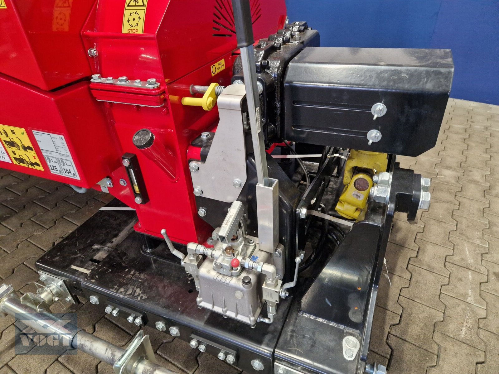 Holzhacker & Holzhäcksler des Typs TP 200 PTO UNIMOG Holzhacker /Holzhäcksler für UNIMOG-Vorführgerät-, Gebrauchtmaschine in Schmallenberg (Bild 13)